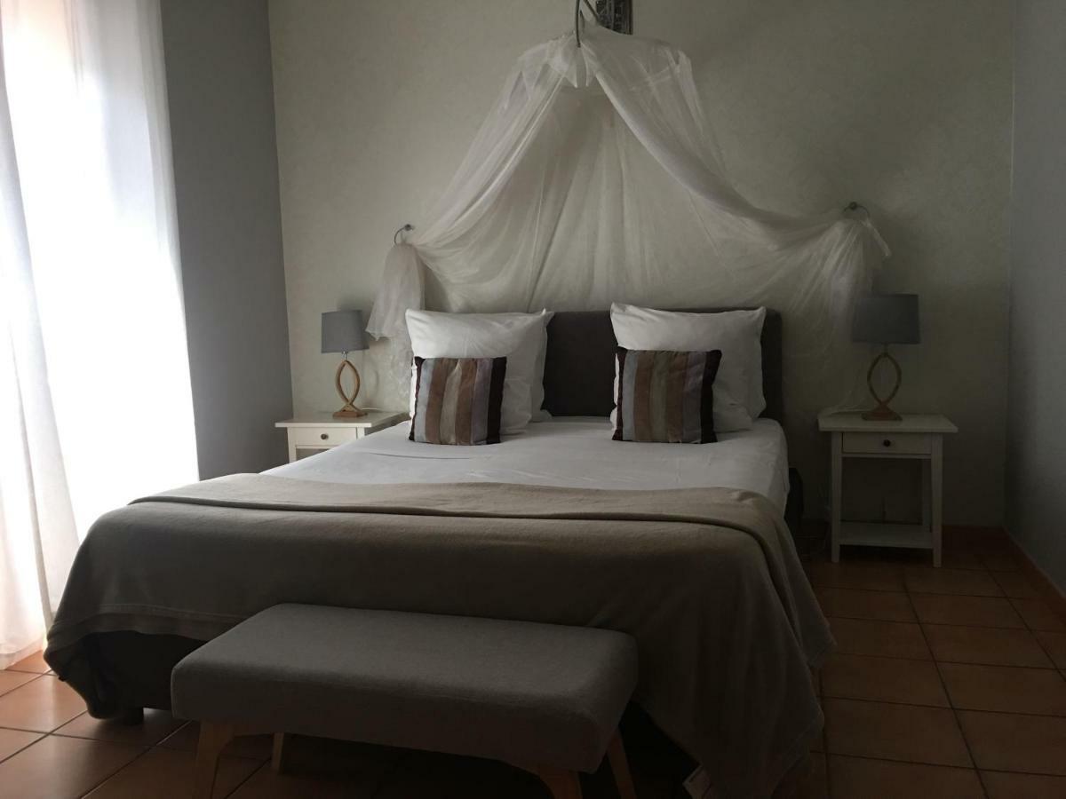 Villa Josephine Lorgues Bagian luar foto