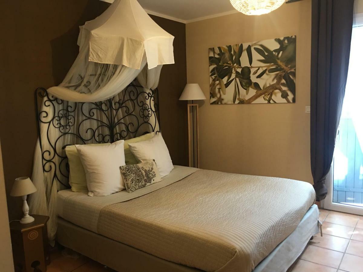 Villa Josephine Lorgues Bagian luar foto